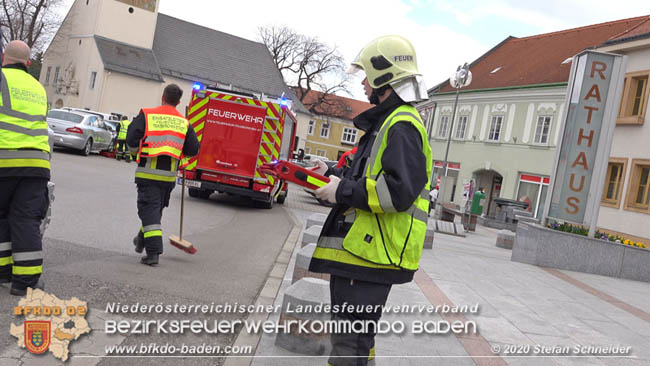 20200322 Verkehrsunfall mit 4 beschädigten Fahrzeugen in Traiskirchen  Foto: © Stefan Schneider
