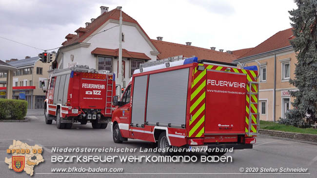 20200322 Verkehrsunfall mit 4 beschädigten Fahrzeugen in Traiskirchen  Foto: © Stefan Schneider