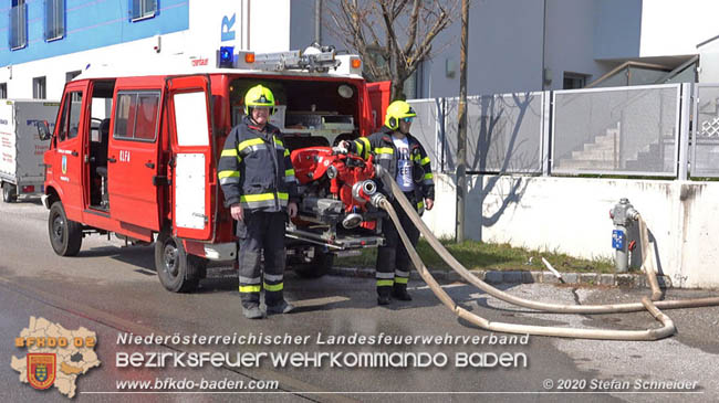 20200403 Waldbrand in Pottenstein Foto: © Stefan Schneider BFK BADEN 20200403 Waldbrand in Pottenstein Foto: © Stefan Schneider BFK BADEN