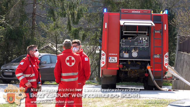 20200403 Waldbrand in Pottenstein Foto: © Stefan Schneider BFK BADEN 20200403 Waldbrand in Pottenstein Foto: © Stefan Schneider BFK BADEN