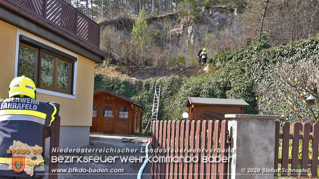 20200403 Waldbrand in Pottenstein Foto: © Stefan Schneider BFK BADEN 20200403 Waldbrand in Pottenstein Foto: © Stefan Schneider BFK BADEN