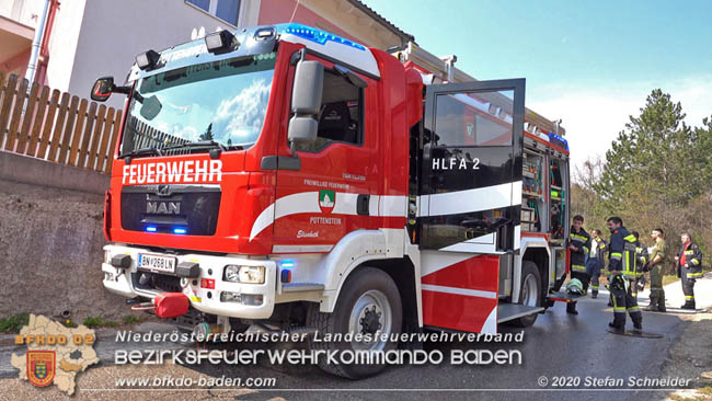 20200403 Waldbrand in Pottenstein Foto: © Stefan Schneider BFK BADEN 20200403 Waldbrand in Pottenstein Foto: © Stefan Schneider BFK BADEN