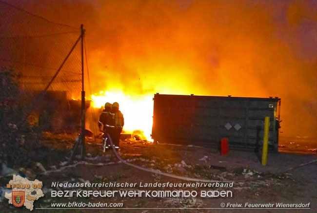 20200417 4-stündiger Löscheinsatz auf einem Wienersdorfer Firmengelände  Foto: © Freiwillige Feuerwehr Wienersdorf