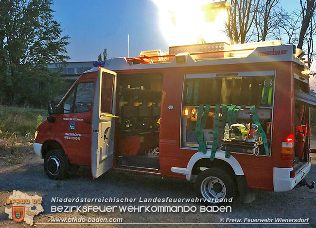 20200417 4-stündiger Löscheinsatz auf einem Wienersdorfer Firmengelände  Foto: © Freiwillige Feuerwehr Wienersdorf