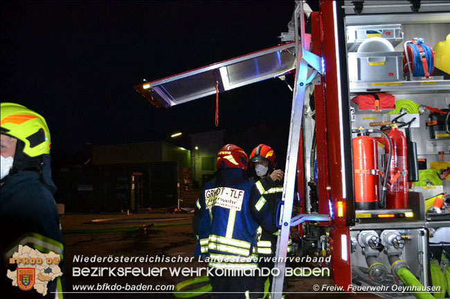 20200417 4-stündiger Löscheinsatz auf einem Wienersdorfer Firmengelände  Foto: © Freiwillige Feuerwehr Oeynhausen