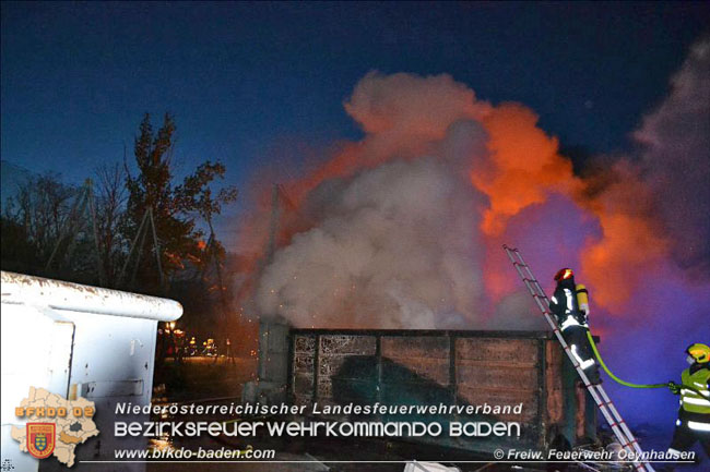 20200417 4-stündiger Löscheinsatz auf einem Wienersdorfer Firmengelände  Foto: © Freiwillige Feuerwehr Oeynhausen