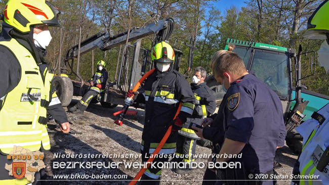 20200420 Brand einer Jagdhütte bei Furth a.d.Triesting  Foto: © Stefan Schneider BFK Baden
