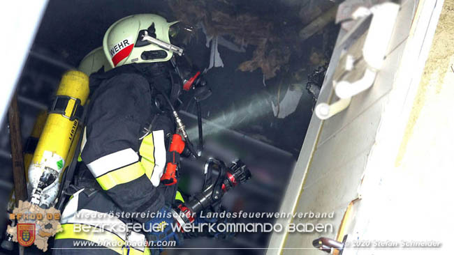 20200422 Brand in einem Nebengeäude in Traiskirchen  Foto: © Stefan Schneider BFK
