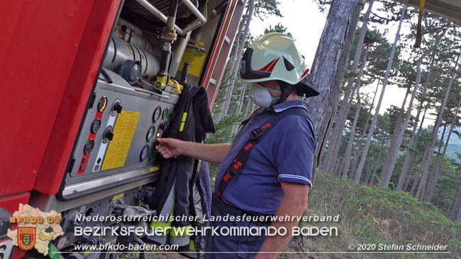 20200422 Waldbrand im Bereich Bezirksgrenze Wopfing (WN) und Alkersdorf (BN)  Foto: © Stefan Schneider BFK Baden