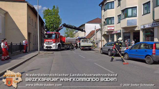 20200428 Verkehrsunfall in Baden Vöslauerstraße Foto: © Stefan Schneider BFK Baden 20200428 Verkehrsunfall in Baden Vöslauerstraße Foto: © Stefan Schneider BFK Baden