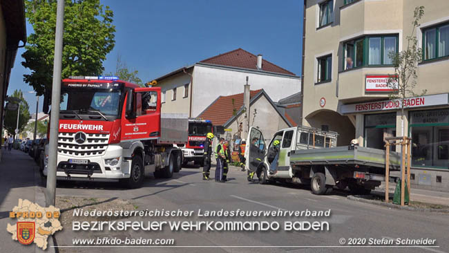 20200428 Verkehrsunfall in Baden Vöslauerstraße Foto: © Stefan Schneider BFK Baden 20200428 Verkehrsunfall in Baden Vöslauerstraße Foto: © Stefan Schneider BFK Baden