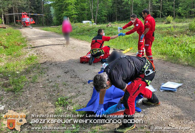 20200506 Reitunfall im Waldgebiet Ranzenbach bei Klausen-Leopoldsdorf Foto: © Joachim Zagler FF Alland 20200506 Reitunfall im Waldgebiet Ranzenbach bei Klausen-Leopoldsdorf Foto: © Joachim Zagler FF Alland
