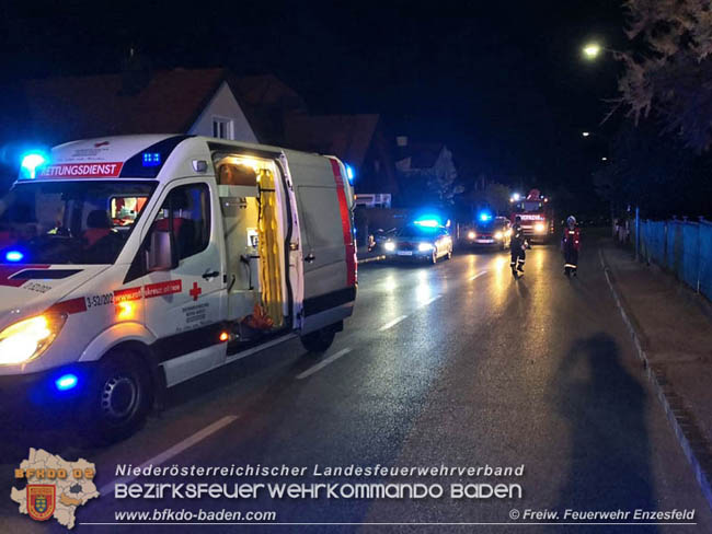 20200521 Verkehrsunfall mit Menschenrettung im Ortsgebiet von Enzesfeld-Lindabrunn  Foto: © Freiwillige Feuerwehr Enzesfeld