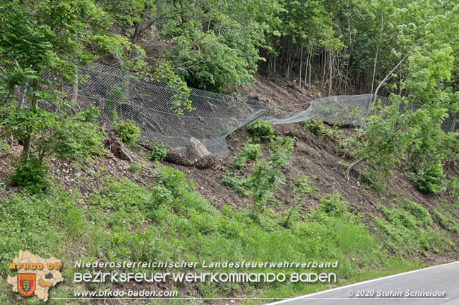 20200523 Steinschlag auf der B210 im Helenental bei Sattelbach  Foto: © Stefan Schneider BFK BADEN