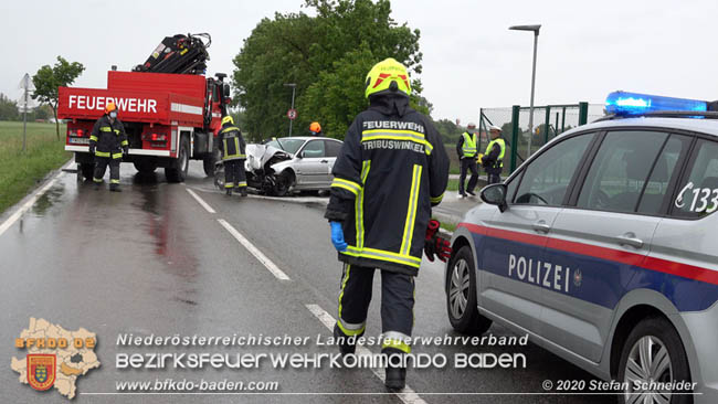 2020531 Verkehrsunfall in Tribuswinkel Oberwaltersdorferstraße   Foto: ©  Stefan Schneider