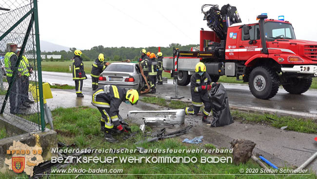 2020531 Verkehrsunfall in Tribuswinkel Oberwaltersdorferstraße   Foto: ©  Stefan Schneider