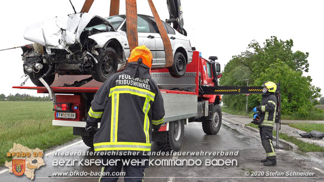 2020531 Verkehrsunfall in Tribuswinkel Oberwaltersdorferstraße   Foto: ©  Stefan Schneider