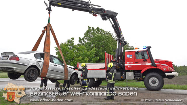 2020531 Verkehrsunfall in Tribuswinkel Oberwaltersdorferstraße   Foto: ©  Stefan Schneider