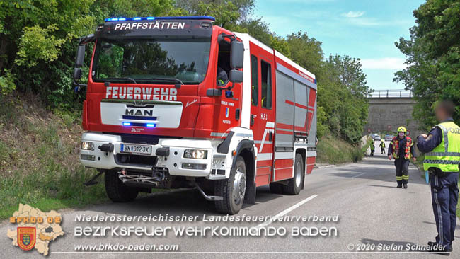 20200604 Klein Lkw prallt gegen Wasserleitung-Unterführung in Pfaffstätten  Foto: © Stefan Schneider BFK Baden