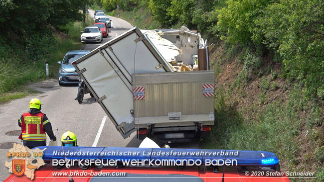 20200604 Klein Lkw prallt gegen Wasserleitung-Unterführung in Pfaffstätten  Foto: © Stefan Schneider BFK Baden