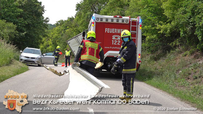 20200604 Klein Lkw prallt gegen Wasserleitung-Unterführung in Pfaffstätten  Foto: © Stefan Schneider BFK Baden