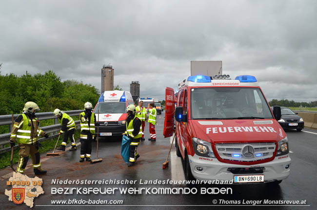 20200610 Verkehrsunfall auf der A3 bei Ebreichsdorf West Foto: © Thomas Lenger Monatsrevue.at 20200610 Verkehrsunfall auf der A3 bei Ebreichsdorf West Foto: © Thomas Lenger Monatsrevue.at