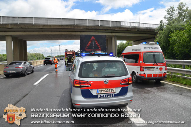 20200610 Verkehrsunfall auf der A3 bei Ebreichsdorf West Foto: © Thomas Lenger Monatsrevue.at 20200610 Verkehrsunfall auf der A3 bei Ebreichsdorf West Foto: © Thomas Lenger Monatsrevue.at