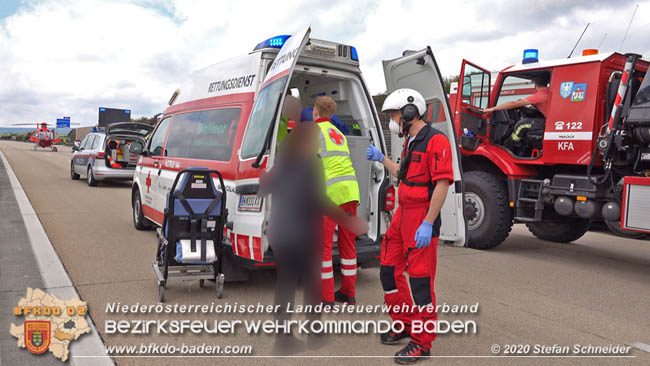 20200611 Verkehrsunfall mit 8 Verletzten auf der A2 bei Kottingbrunn RFB Süd   Foto: © Stefan Schneider BFK Baden