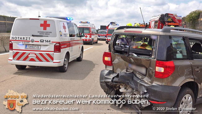 20200611 Verkehrsunfall mit 8 Verletzten auf der A2 bei Kottingbrunn RFB Süd   Foto: © Stefan Schneider BFK Baden