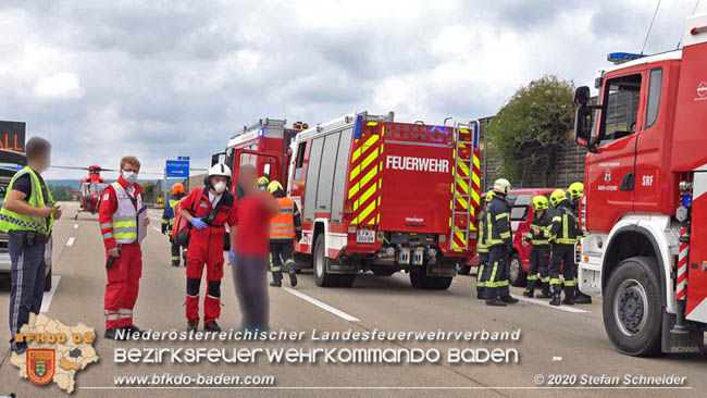 20200611 Verkehrsunfall mit 8 Verletzten auf der A2 bei Kottingbrunn RFB Süd   Foto: © Stefan Schneider BFK Baden