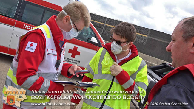 20200611 Verkehrsunfall mit 8 Verletzten auf der A2 bei Kottingbrunn RFB Süd   Foto: © Stefan Schneider BFK Baden