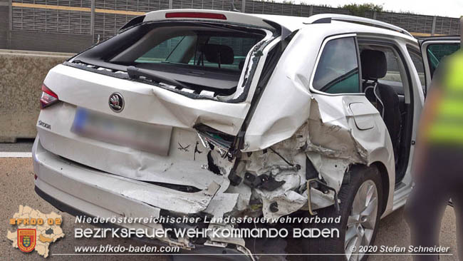 20200611 Verkehrsunfall mit 8 Verletzten auf der A2 bei Kottingbrunn RFB Süd   Foto: © Stefan Schneider BFK Baden
