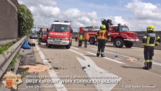 20200611 Verkehrsunfall mit 8 Verletzten auf der A2 bei Kottingbrunn RFB Süd   Foto: © Stefan Schneider BFK Baden