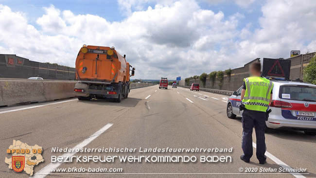 20200611 Verkehrsunfall mit 8 Verletzten auf der A2 bei Kottingbrunn RFB Süd   Foto: © Stefan Schneider BFK Baden