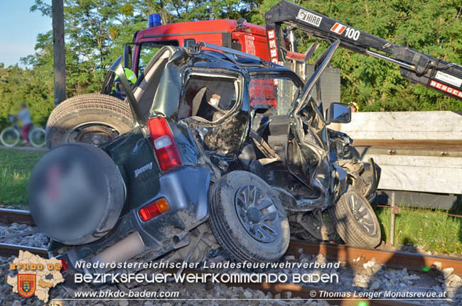 20200629 Pkw von Aspangbahn erfasst in Tattendorf Foto: © Thomas Lenger Monatsrevue.at 20200629 Pkw von Aspangbahn erfasst in Tattendorf Foto: © Thomas Lenger Monatsrevue.at