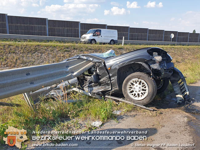 20200807 Verkehrsunfall auf der A2 Höhe Abfahrt Bad Vöslau RFb Süd   Foto: © LM Stefan Wagner FF Baden-Leesdorf