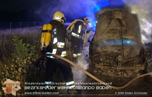 20200816 Fahrzeug in Vollbrand auf der A2 zwischen Traiskirchen und Knoten Guntramsdorf Foto: © Stefan Schneider