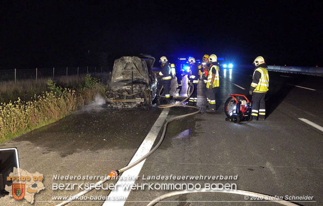 20200816 Fahrzeug in Vollbrand auf der A2 zwischen Traiskirchen und Knoten Guntramsdorf Foto: © Stefan Schneider