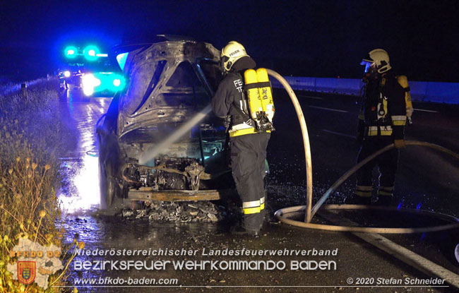 20200816 Fahrzeug in Vollbrand auf der A2 zwischen Traiskirchen und Knoten Guntramsdorf Foto: © Stefan Schneider