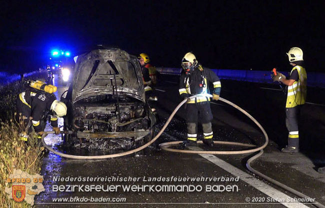 20200816 Fahrzeug in Vollbrand auf der A2 zwischen Traiskirchen und Knoten Guntramsdorf Foto: © Stefan Schneider