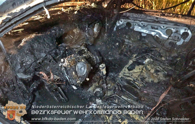 20200816 Fahrzeug in Vollbrand auf der A2 zwischen Traiskirchen und Knoten Guntramsdorf Foto: © Stefan Schneider