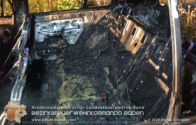 20200816 Fahrzeug in Vollbrand auf der A2 zwischen Traiskirchen und Knoten Guntramsdorf Foto: © Stefan Schneider