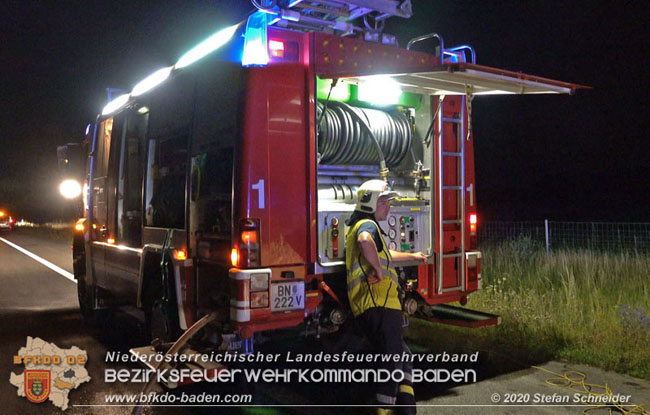 20200816 Fahrzeug in Vollbrand auf der A2 zwischen Traiskirchen und Knoten Guntramsdorf Foto: © Stefan Schneider