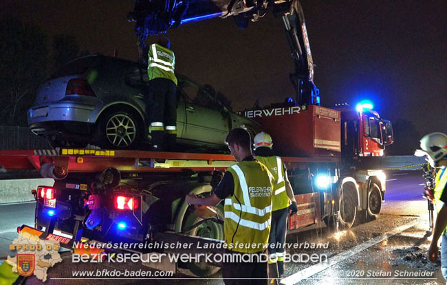 20200816 Fahrzeug in Vollbrand auf der A2 zwischen Traiskirchen und Knoten Guntramsdorf Foto: © Stefan Schneider