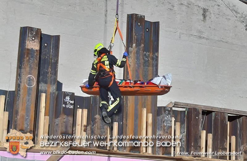 20200819 Arbeitsunfall auf einer Leobersdorfer Baustelle Foto: © Freiwillige Feuerwehr Leobersdorf 20200819 Arbeitsunfall auf einer Leobersdorfer Baustelle Foto: © Freiwillige Feuerwehr Leobersdorf