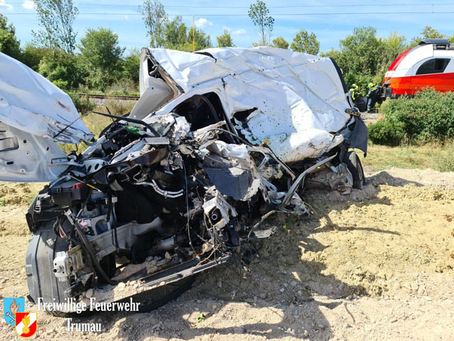 20200827 Tragischer Unfall bei Trumau Foto: © Freiwillige Feuerwehr Trumau 20200827 Tragischer Unfall bei Trumau Foto: © Freiwillige Feuerwehr Trumau