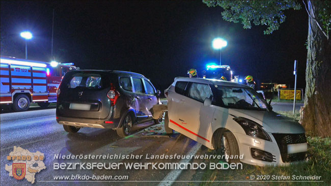 20200904 Verkehrsunfall auf der B210 im Freilandgebiet von Tribuswinkel  Foto: © Stefan Schneider