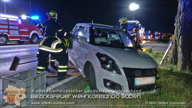 20200904 Verkehrsunfall auf der B210 im Freilandgebiet von Tribuswinkel  Foto: © Stefan Schneider