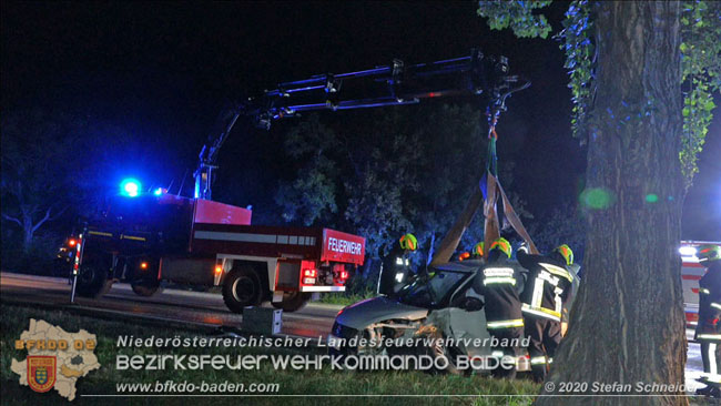 20200904 Verkehrsunfall auf der B210 im Freilandgebiet von Tribuswinkel  Foto: © Stefan Schneider
