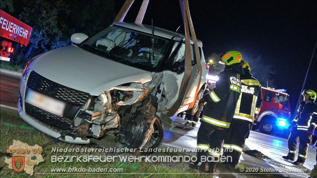 20200904 Verkehrsunfall auf der B210 im Freilandgebiet von Tribuswinkel  Foto: © Stefan Schneider